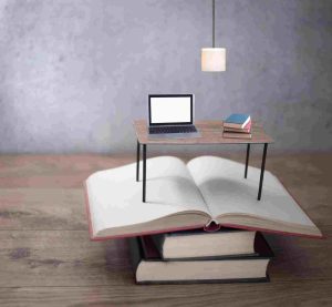 logo de 7 Temas de Tesis Innovadores para Impresionar a tu Comité de Evaluación